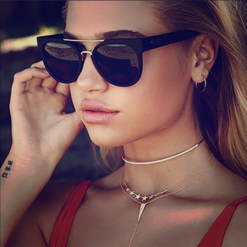 Black Odin quay sunglasses🌞🌴